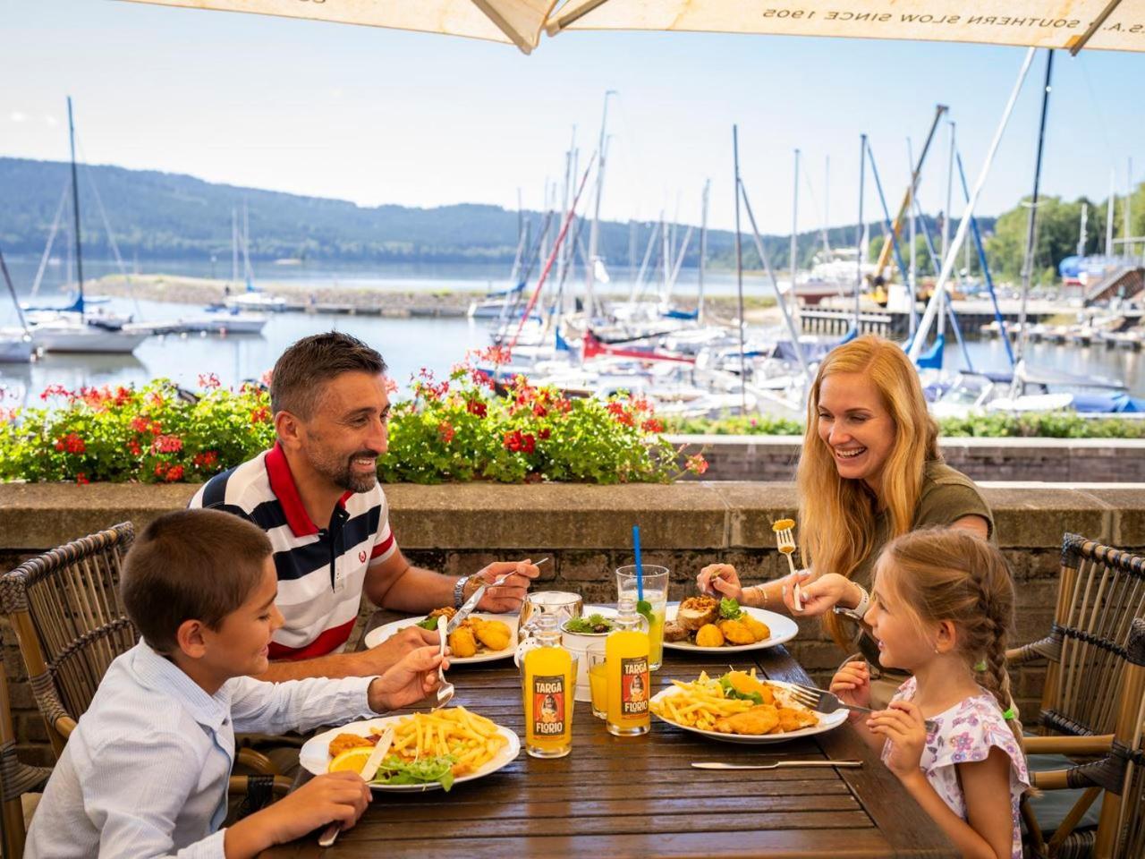 Landal Marina Lipno Hotell Lipno nad Vltavou Eksteriør bilde